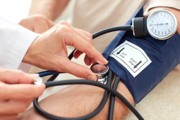 Optimalni izbor terapije arterijske hipertenzije u zavisnosti od visine kardiovaskularnog rizika